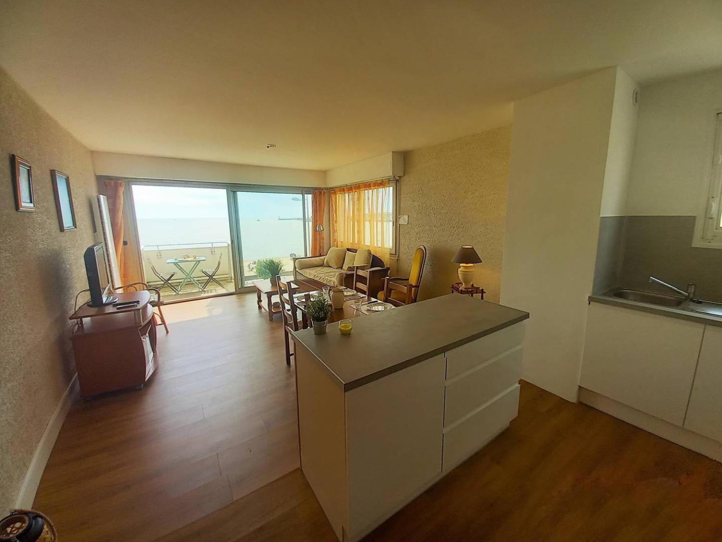 Royan - Vue Mer Pour Cet Appartement Face A La Plage - Grande Conche Exteriér fotografie