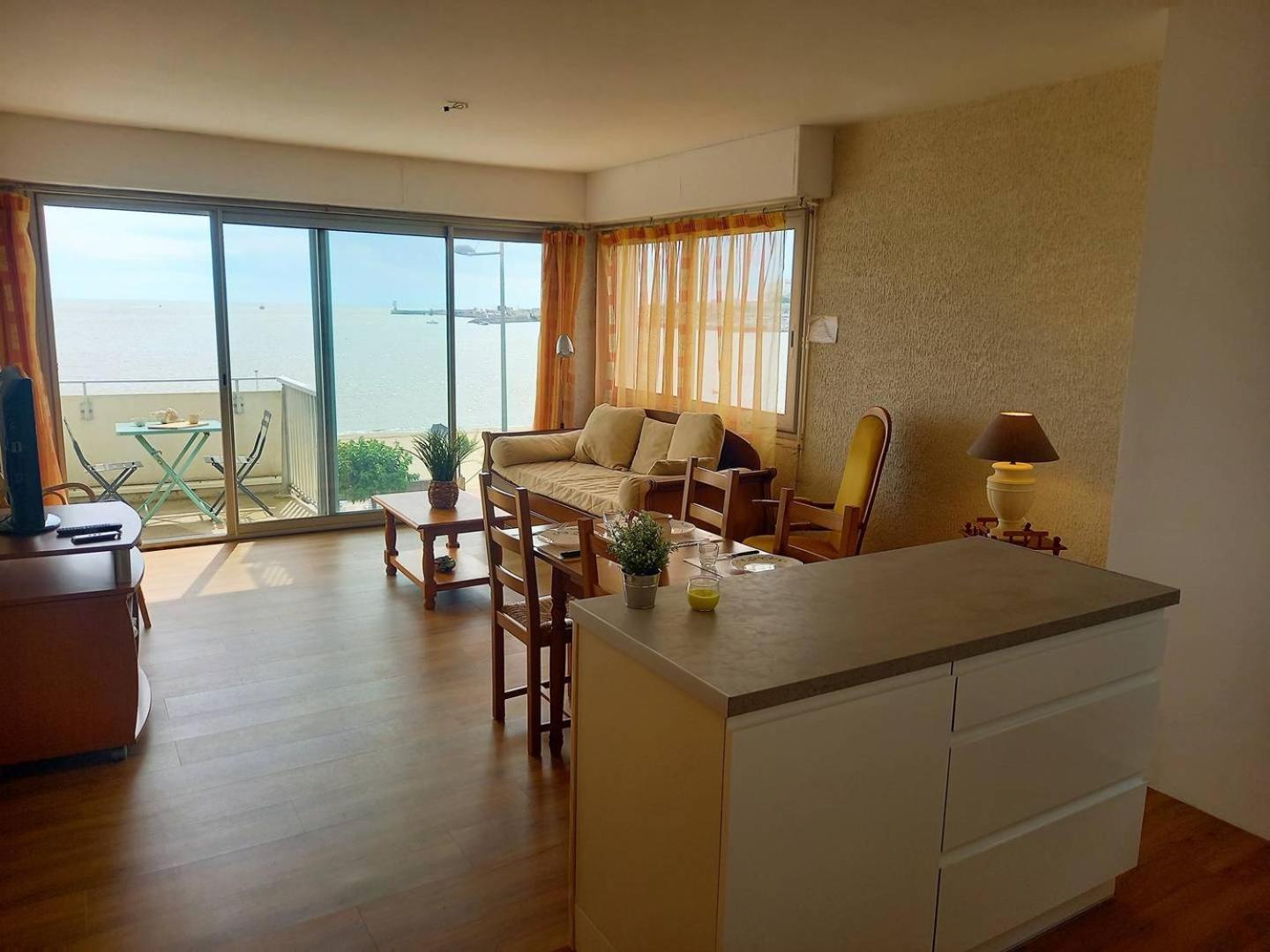 Royan - Vue Mer Pour Cet Appartement Face A La Plage - Grande Conche Exteriér fotografie